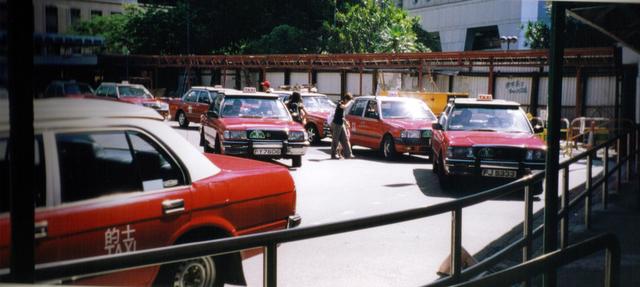 Hong Kong punaiset taksit